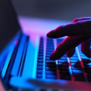 Διαδικτυακή πορνογραφία: Γιατί μποϊκοτάρει τη Γαλλία