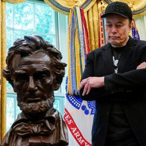 Ίλον Μασκ: Σε κίνδυνο η αυτοκρατορία του – Πώς μπορεί να γυρίσει το παιχνίδι