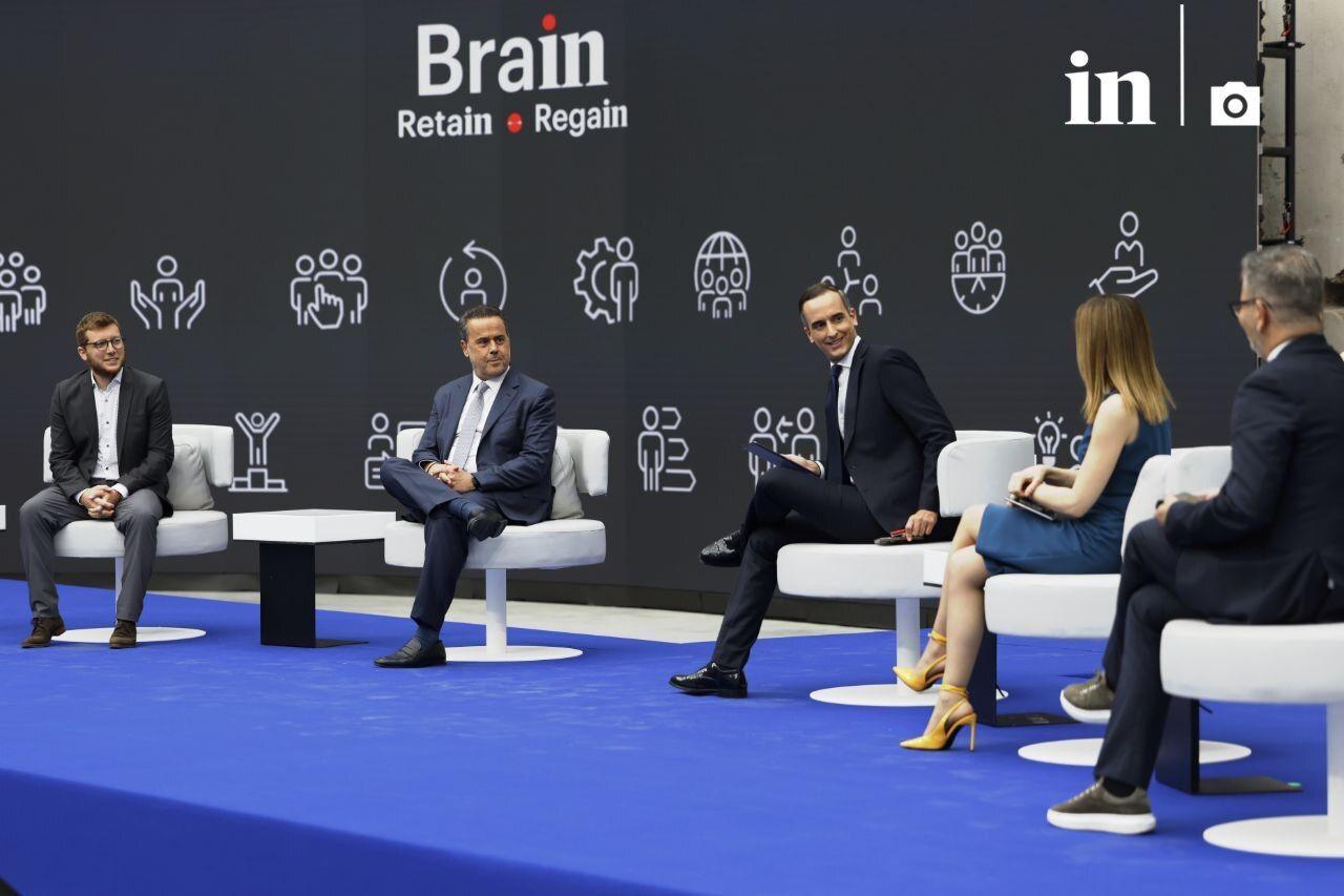 Παπασταύρου InForum
