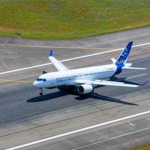 AirAsia: Κοντά στην αγορά 100 αεροσκαφών Airbus A220