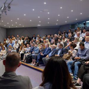 AI και ανθρώπινο πλεονέκτημα: Μάθηση και ηγεσία στην εποχή της ευφυΐας