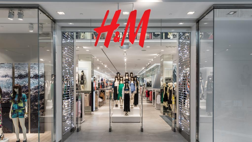H&M: Όταν η μόδα συναντά την τεχνητή νοημοσύνη