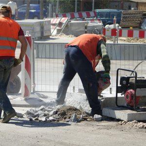Θερμική καταπόνηση: Τι ισχύει με το καθεστώς προστασίας εργαζομένων από τον καύσωνα