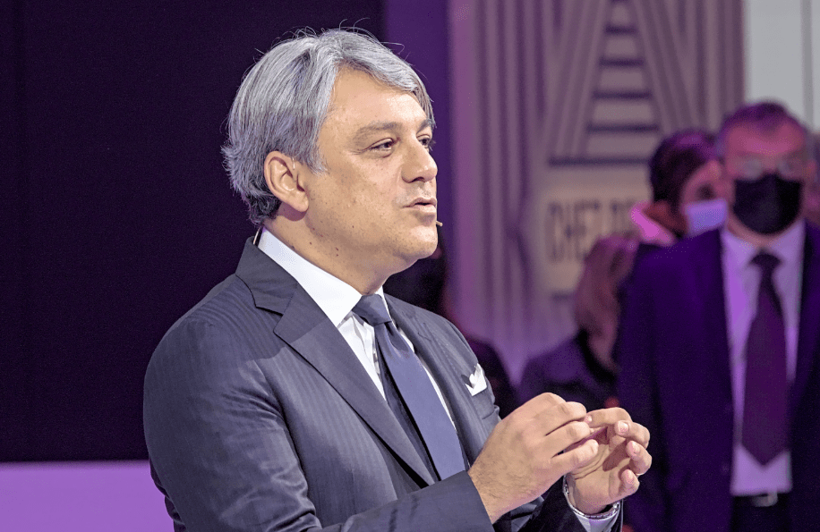 Renault: Ο CEO Λούκα ντε Μέο παραιτείται για να ηγηθεί της Kering