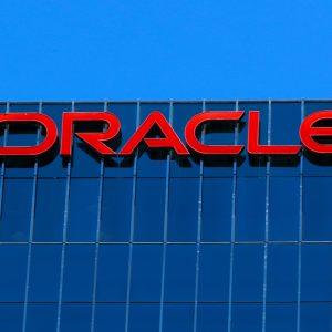 Oracle: Εγκαινιάζει πρωτοβουλία υποστήριξης εταιρειών τεχνολογίας για να πουλήσουν στο Πεντάγωνο