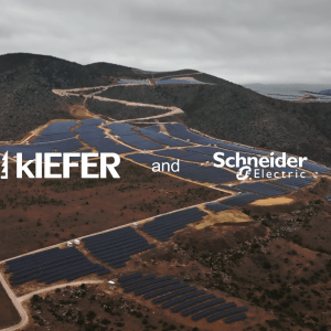 Schneider Electric: Συνεργασία με την Kiefer για νέο φωτοβολταϊκό πάρκο