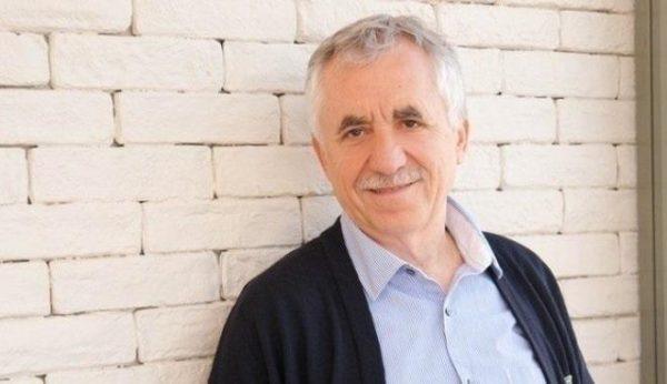«Καστελόριζο»: Ο Αντώνης Σταύρου εγκαινιάζει την 2η Ζουμπουρλού του στο Σύνταγμα