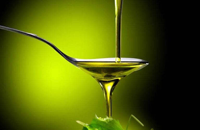 Ελαιόλαδο: Τι δίχασε τους παραγωγούς τη φετινή σεζόν – Πιέσεις και προκλήσεις