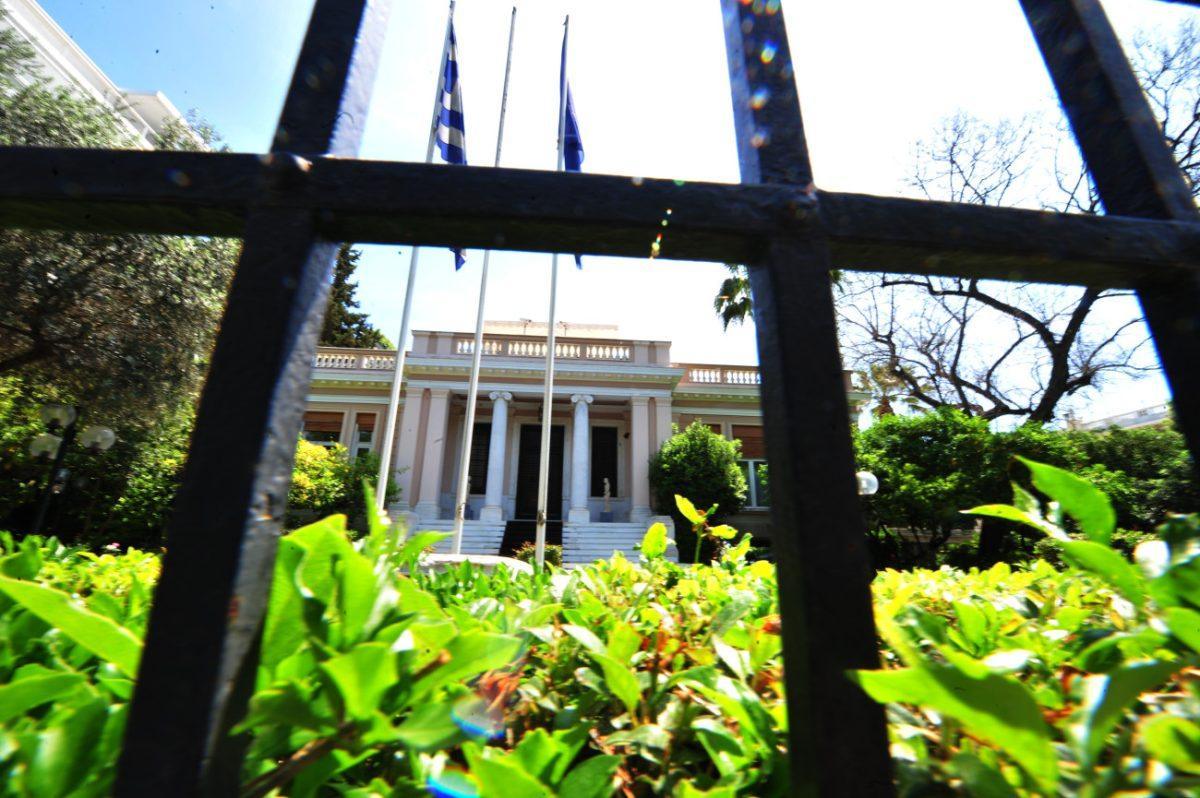 Μπορεί η Κοινοβουλευτική Ομάδα να «ρίξει» την κυβέρνηση Μητσοτάκη (και την παρέα του Μαξίμου);