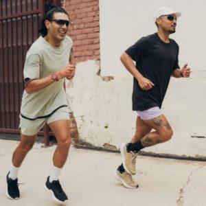 Lululemon: Απολύσεις και πίεση στις πωλήσεις
