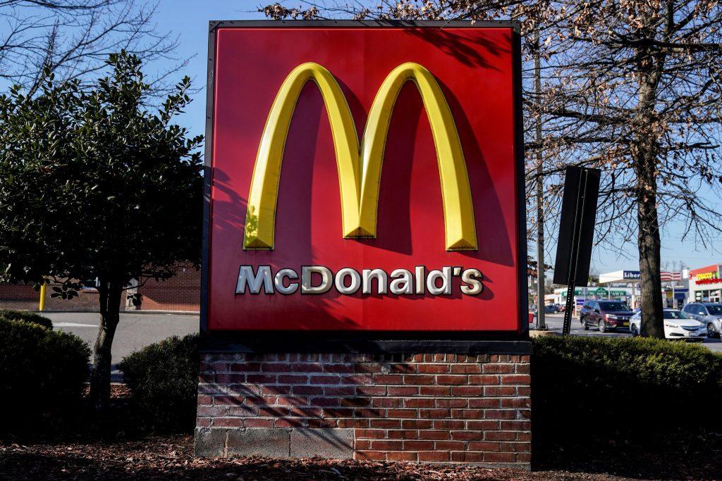 McDonald’s: Διευθετεί δικαστική διαμάχη που αφορά σε φυλετικές διακρίσεις