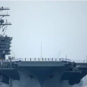 Ιράν: Οι ΗΠΑ μετακινούν αεροπλανοφόρο από τον Ειρηνικό στη Μέση Ανατολή