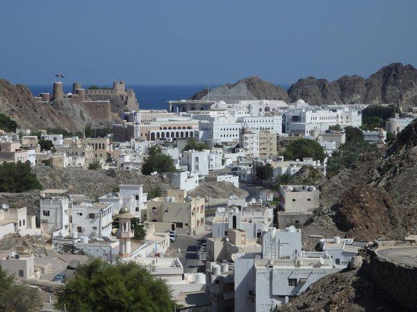 Ομάν: Η πρώτη χώρα του Περσικού Kόλπου που εισάγει φόρο εισοδήματος