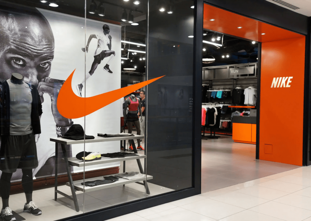 Nike: Μειώνει την εξάρτηση από την παραγωγή στην Κίνα για προϊόντα που προορίζονται για τις ΗΠΑ