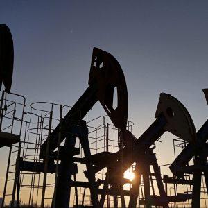 Πετρέλαιο: Αυξήσεις στις τιμές μετά την επίθεση Ισραήλ – Ιράν