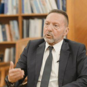Στουρνάρας: Θα περιμένουμε και θα δούμε για επόμενες μειώσεις επιτοκίων