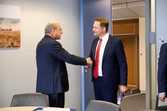 ΟΠΕΚΕΠΕ: Συμφωνία για την απορρόφησή του από την ΑΑΔΕ