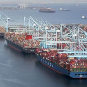Κίνα: Ρεκόρ στα κινέζικα λιμάνια μετά την εμπορική εκεχειρία με τις ΗΠΑ
