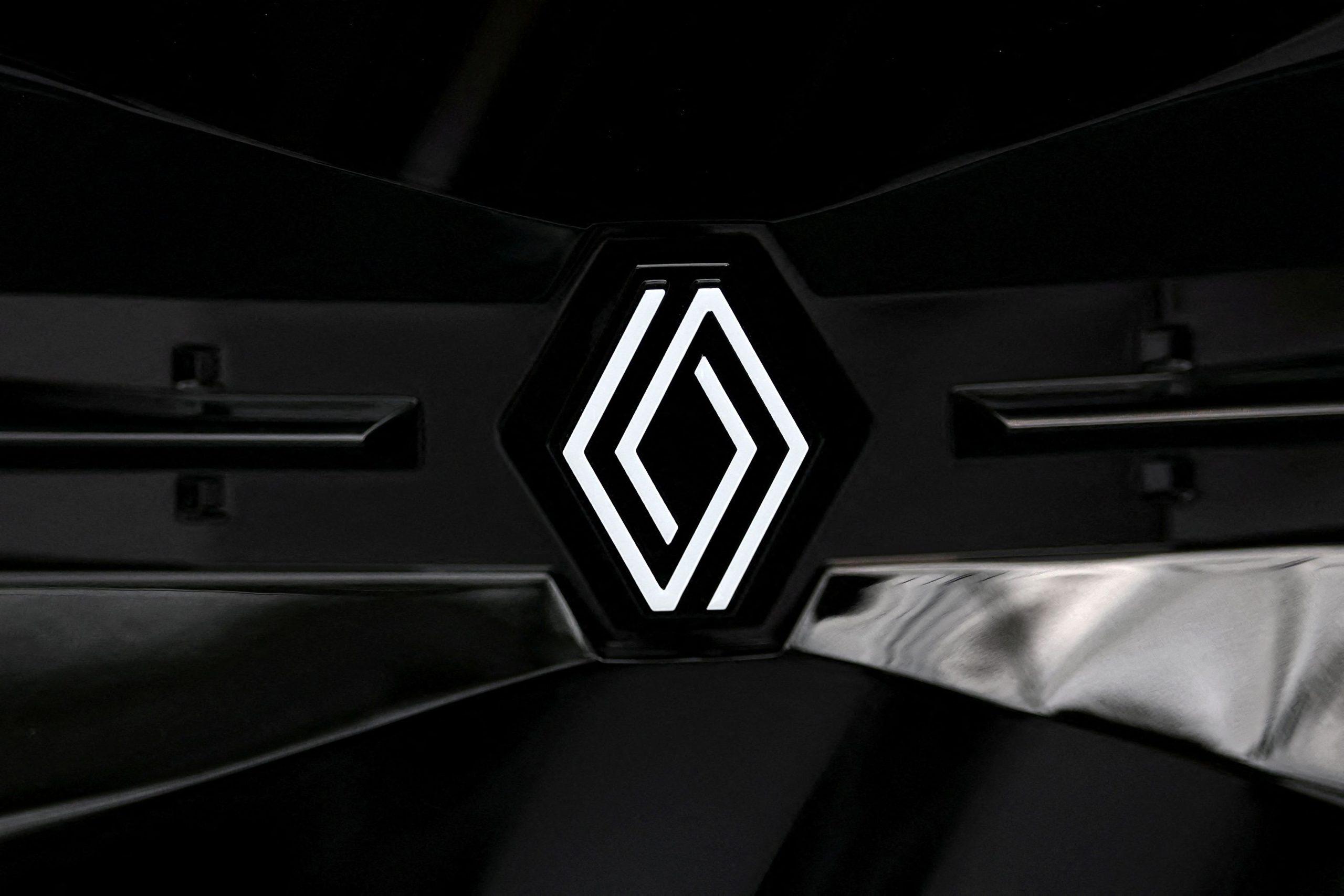 Stellantis – Renault: Πιέσεις στην ΕΕ για λιγότερους κανόνες – Οι φόβοι για τα κινεζικά μικρά οχήματα