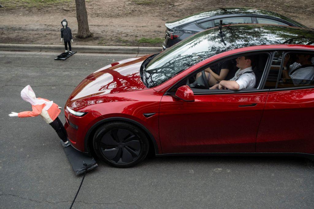 Tesla: Δημοκρατικοί βουλευτές του Τέξας ζητούν την καθυστέρηση των robotaxi