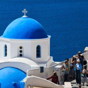 Mykonos, Santorini Waning – The Islands Brits, Americans Pick