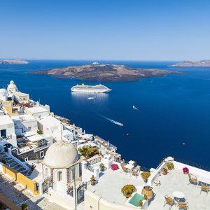 Σαντορίνη: Γιατί αποτελεί πυξίδα για τον ελληνικό τουρισμό