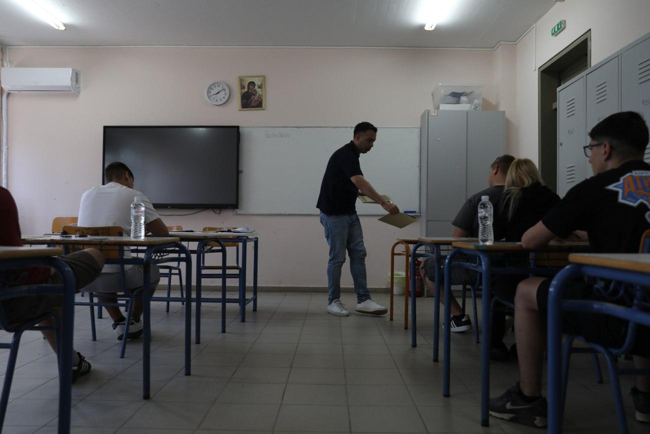 Πανελλαδικές 2025: Πώς θα κινηθούν οι βάσεις εισαγωγής – Οι τελευταίες εκτιμήσεις