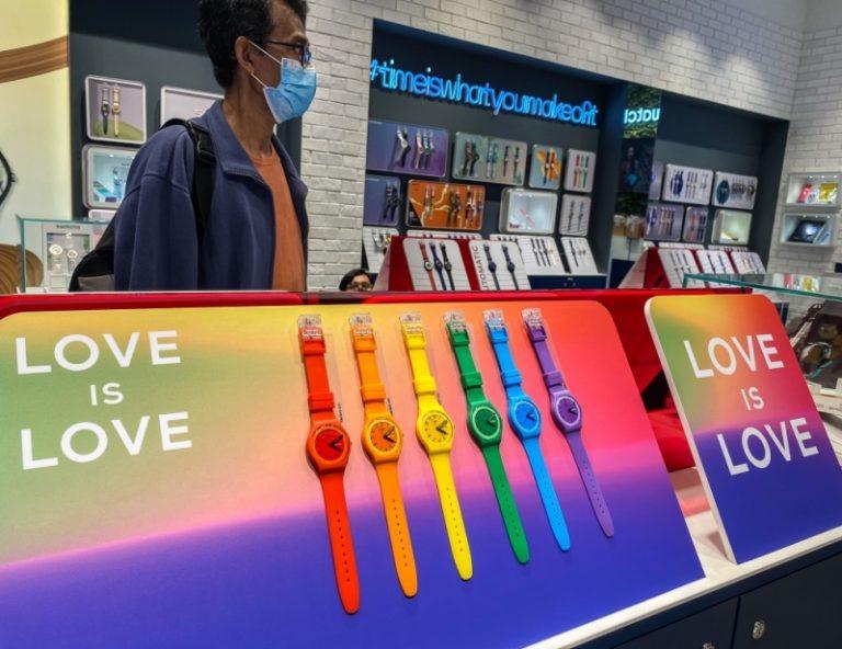 Swatch: Ο Αμερικανός επενδυτής που θέλει να αλλάξει το μέλλον της ελβετικής ωρολογοποιίας