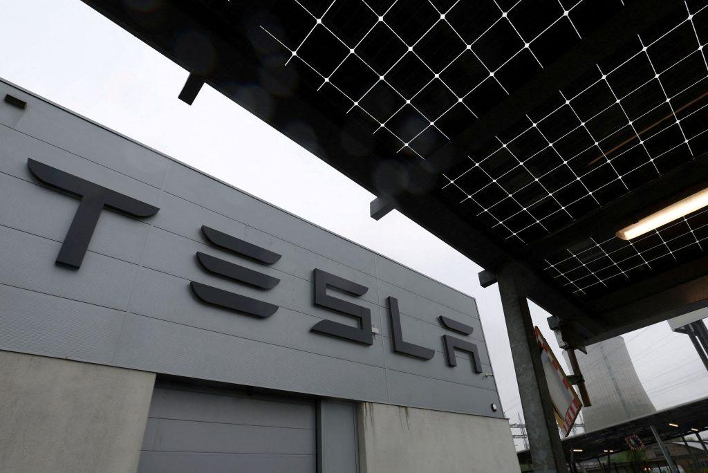 Tesla: Η πτώση των πωλήσεων στην Ευρώπη συνεχίζεται – Φωτεινή εξαίρεση η Νορβηγία