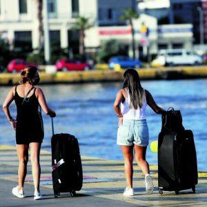 Over 4.1 mln Tourists in Greece the First 4 Months of 2025