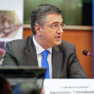 Ναυτιλία: Παράθυρο Τζιτζικώστα για αλλαγή πολιτικής από την Κομισιόν στην πράσινη μετάβαση