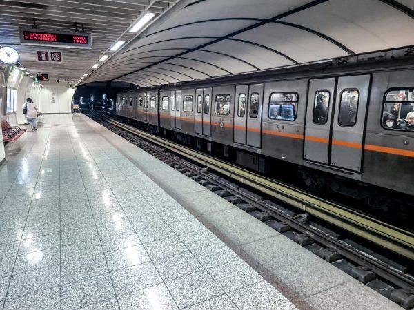 Μετρό: Προσλήψεις ζητούν οι εργαζόμενοι για την 24ωρη πιλοτική λειτουργία