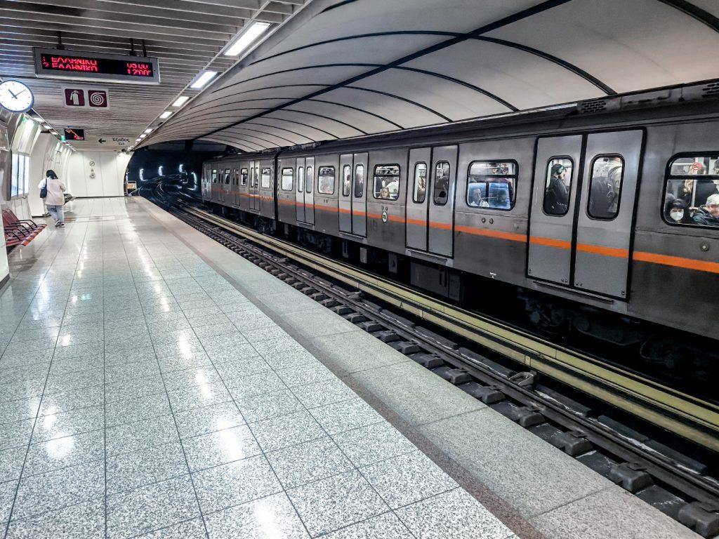 Μετρό: Προσλήψεις ζητούν οι εργαζόμενοι για την 24ωρη πιλοτική λειτουργία