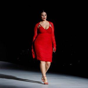 Μόδα: Γιατί η βιομηχανία της μόδας συρρικνώνει τα plus-size ρούχα