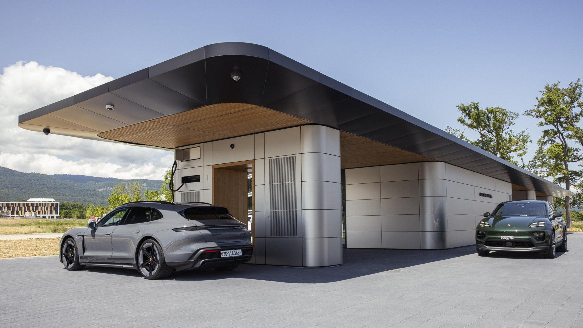 Porsche: Το πρώτο Charging Lounge στην Ελβετία