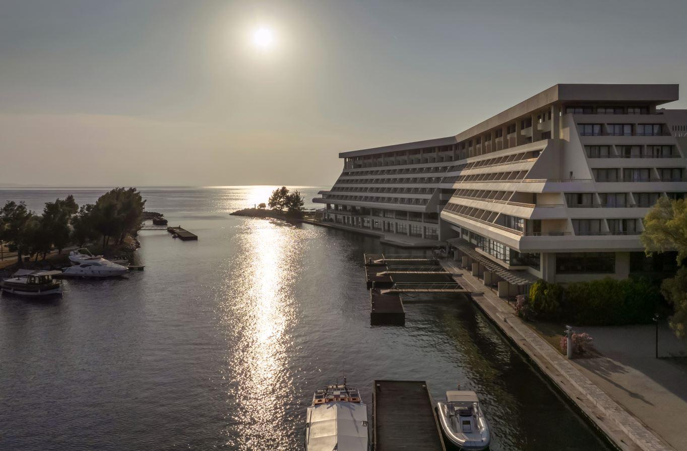 SWOT Hospitality: Συμφωνία με το Porto Carras