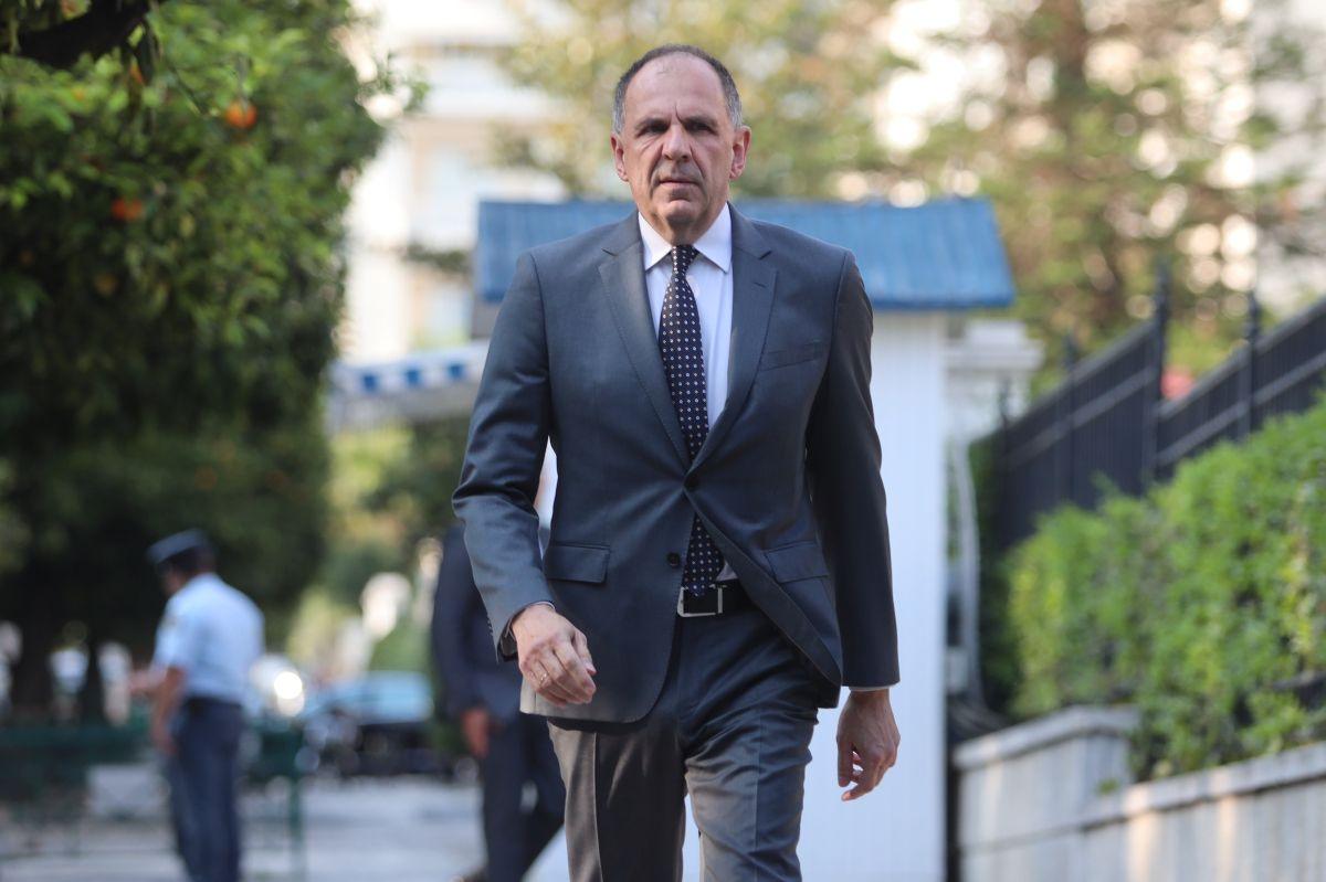 Greek Foreign Minister in Libya to Challenge Turkish Maritime Deal
