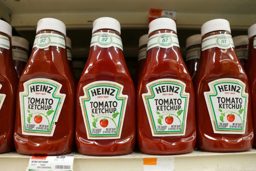 Kraft Heinz: Γιατί θέλει να… χωρίσει την κέτσαπ από τα χοτ ντογκ