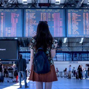 Γερμανία: Θα μειώσει το φόρο στα αεροπορικά εισιτήρια