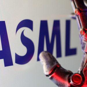ASML: Θα ενισχυθεί η ζήτηση για μικροτσίπ ΑΙ εάν χαλαρώσουν οι περιορισμοί για την Κίνα