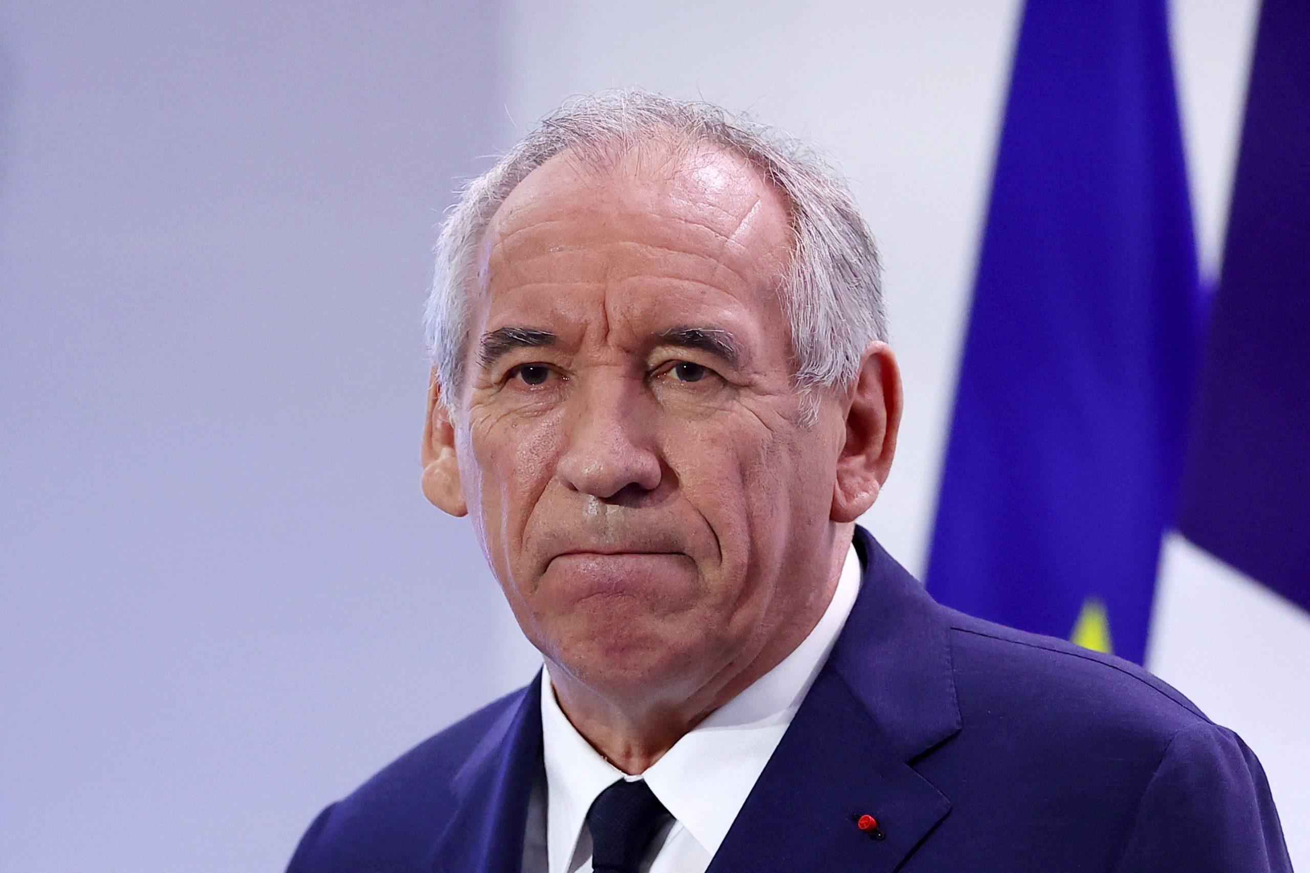 Μπαϊρού: Προϋπολογισμός λιτότητας με… μείον δύο ημέρες αργίας
