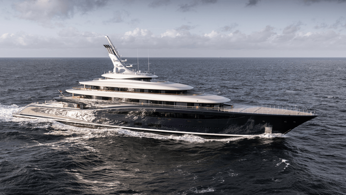 Superyacht: Πωλείται το «Breakthrough» του Μπιλ Γκέιτς