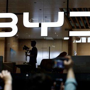BYD: Μείωση κερδών για πρώτη φορά σε 3,5 χρόνια λόγω του πολέμου τιμών