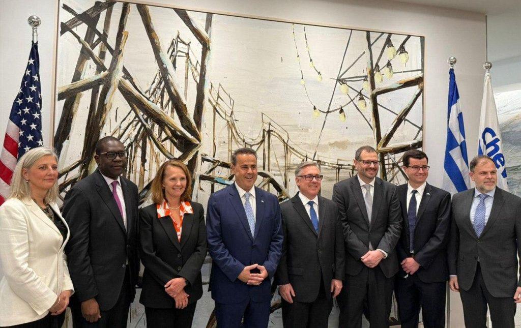 Chevron: Τηλεφωνική επικοινωνία με Παπασταύρου για τις έρευνες υδρογονανθράκων