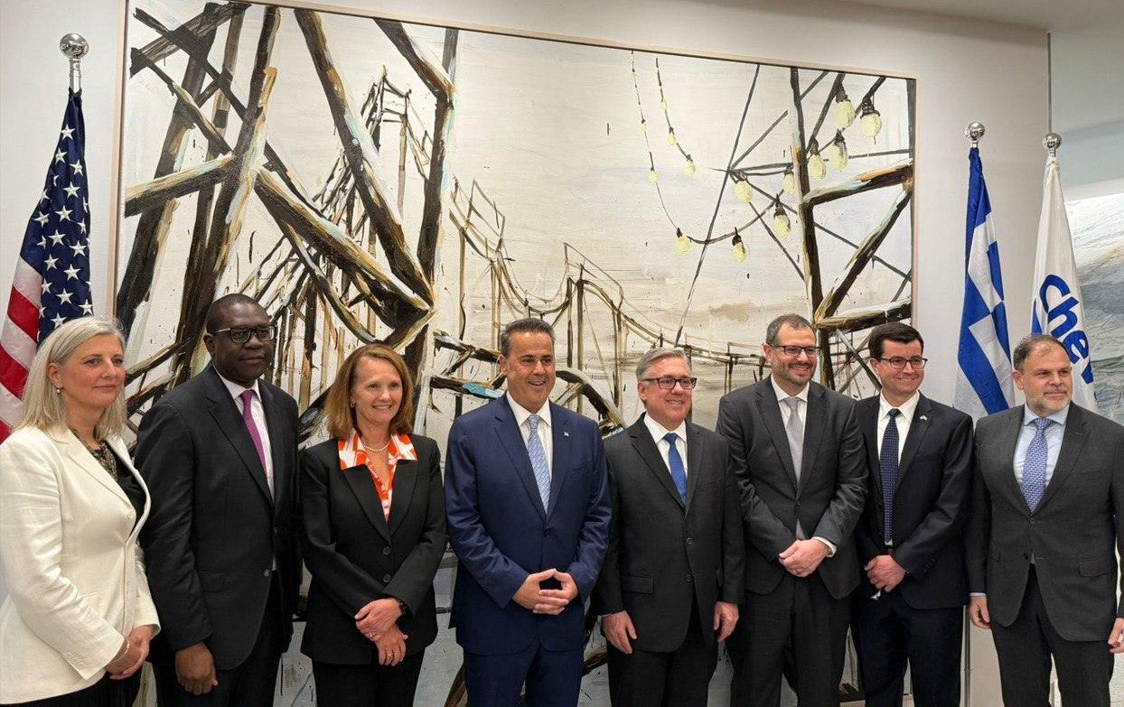 Chevron: Τηλεφωνική επικοινωνία με Παπασταύρου για τις έρευνες υδρογονανθράκων
