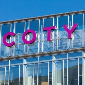 Coty: Στρατηγική αναθεώρηση με πιθανή πώληση Rimmel και Max Factor