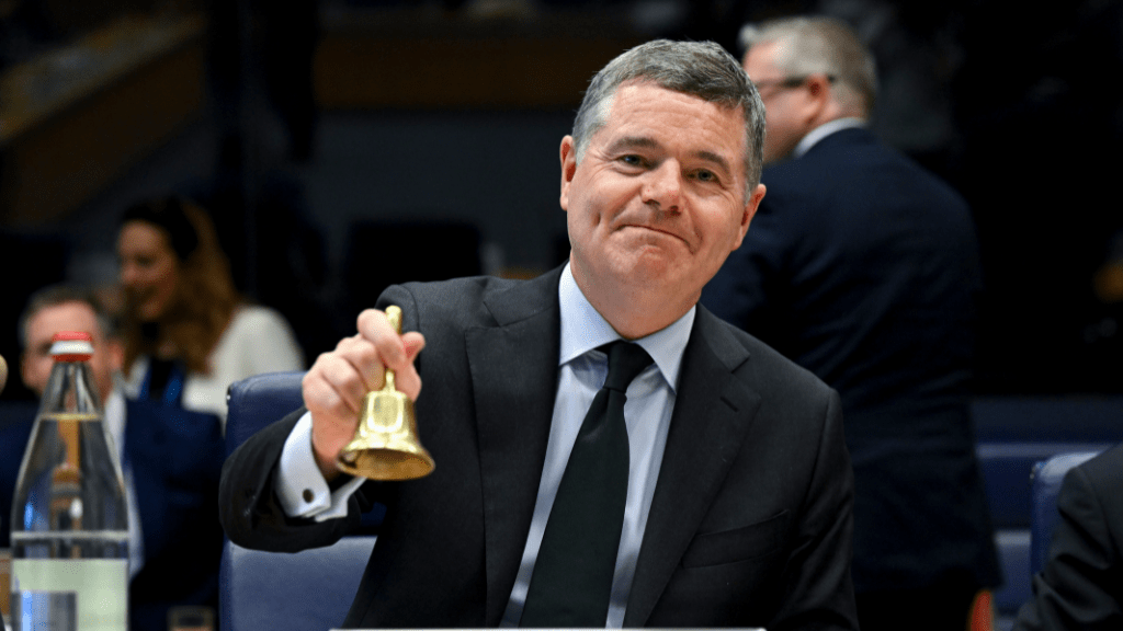Eurogroup: Πρόεδρος για 3η θητεία ο Ντόναχιου
