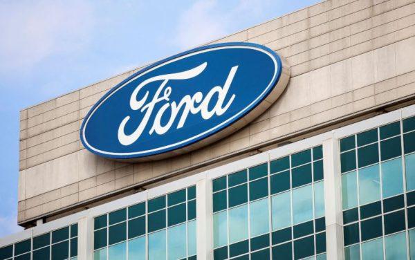 Τζιμ Φάρλεϊ (Ford): Η Ευρώπη διακινδυνεύει το μέλλον της αυτοκινητοβιομηχανίας της