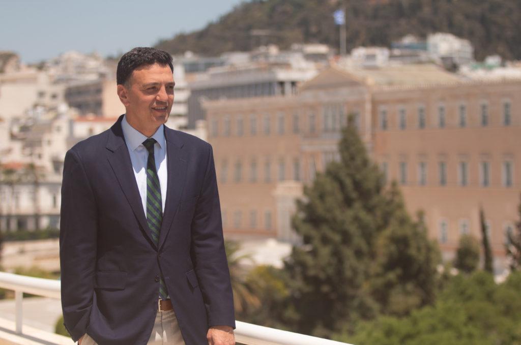 Βασίλης Κικίλιας: Ολοκληρωμένο master plan για το λιμάνι της Μυκόνου