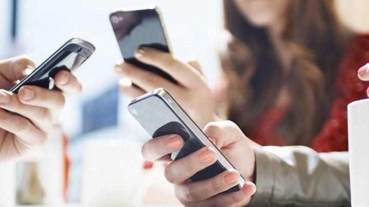 ΑΑΔΕ: Προσοχή σε παραπλανητικά SMS στο κινητό